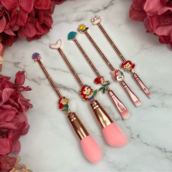 5 Piece Little Mermaid Rose Gold Makeup Brush Set - Picture 6 of 17